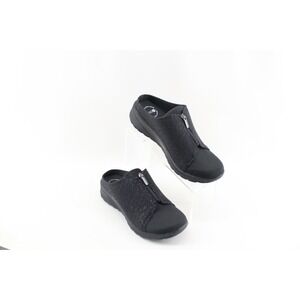 BZEES Glossy Black Washable Zip Front Slip-On Mule Women's 8 W US